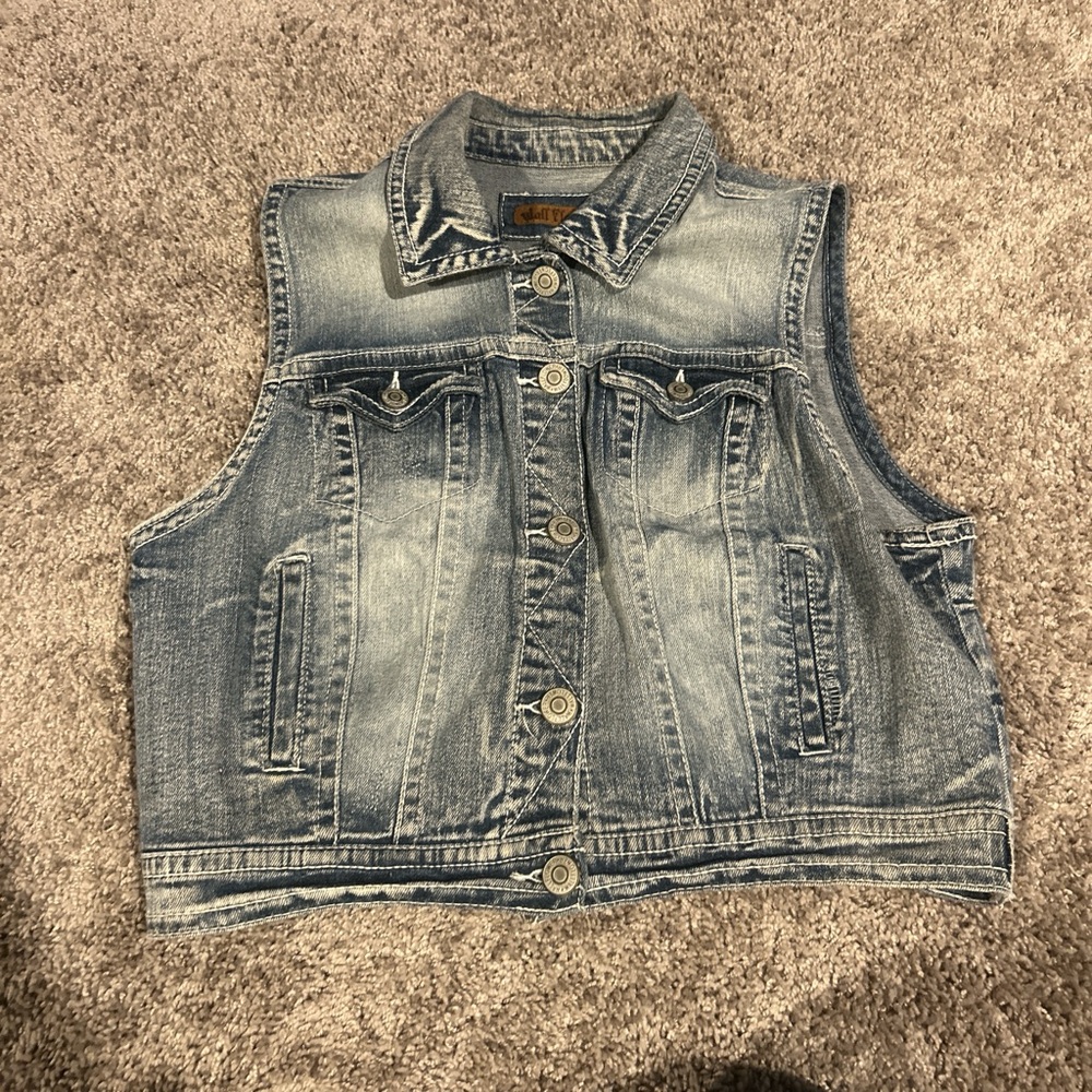 Brand new vest, nothing wrong with it.